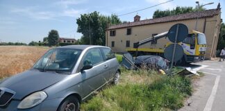 Massa Lombarda: Schianto all’incrocio: due feriti