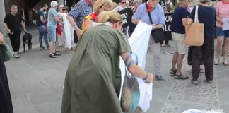 La Via Maestra Ravenna è scesa in piazza del Popolo per manifestare contro la guerra ed il riarmo