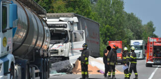 Incidente fra tre camion sulla Romea