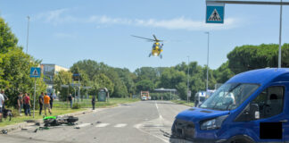 Scontro alle bassette: grave giovane motociclista