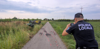 Bagnacavallo: finisce con il trattore nel fosso e rimane incastrato, 62enne salvato dai Vigili del Fuoco e dal 118