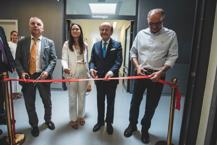 Da sx Jörn Rohde, Amb. Rep. Fed.Germania in Kosovo, Chiara Castaldo Vice Amb. Italia in Kosovo, Ettore Sansavini, Pres. GVM Care & Research, Shaqir Totaj Sindaco di Prizren_LD