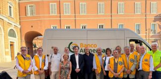 Un furgone refrigerato per il Banco Alimentare donato dai Lions in memoria di Romano Venturi