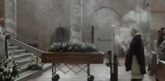 “Era un faro di luce, con il piacere del fare”. Ultimo saluto a Fausto Donzellini