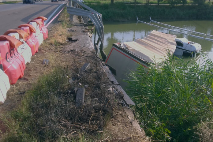 ad18fbbf-2682-4750-9a80-8366721beb9e