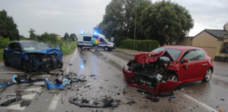 Frontale sulla Reale: una donna trasportata al Bufalini