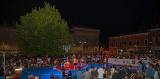 Piazza Kennedy gremita per il basket, grande successo per Slam Nights Ravenna
