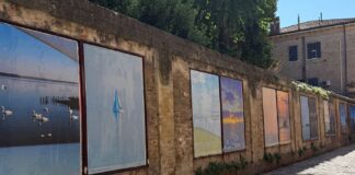 Via Zirardini, in mostra “Uno scatto per la Bandiera Blu 2025”