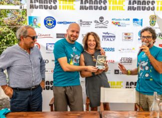 Nuotare a Cervia per finanziare il recupero delle reti abbandonate in mare