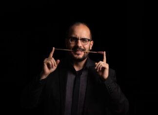 Amore in tre tempi: La Corelli reinventa l’opera come esperienza conviviale