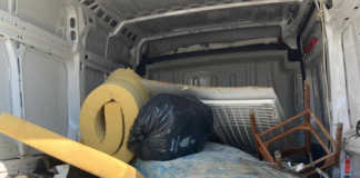 Sgomberato accampamento abusivo sotto il ponte dello scolo Lama