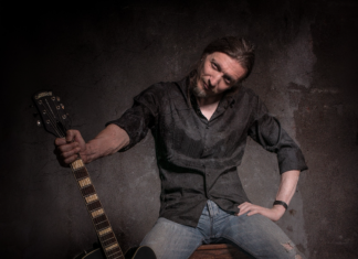 Lorenzo Monguzzi a Massa Lombarda tra canzoni e racconti