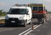 Incidente fra una bici elettrica e un furgoncino: un giovane ragazzo al Bufalini