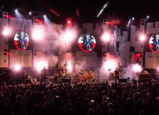 Concerto dei Floyd Machine in piazza per la comunità di Traversara