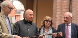 Il pronipote di Lord Byron in visita al Museo. Ha portato in dono un bastone da passeggio del poeta