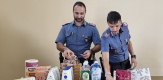 Lugo. Quattro persone arrestate dai Carabinieri: rubavano cosmetici e alimenti