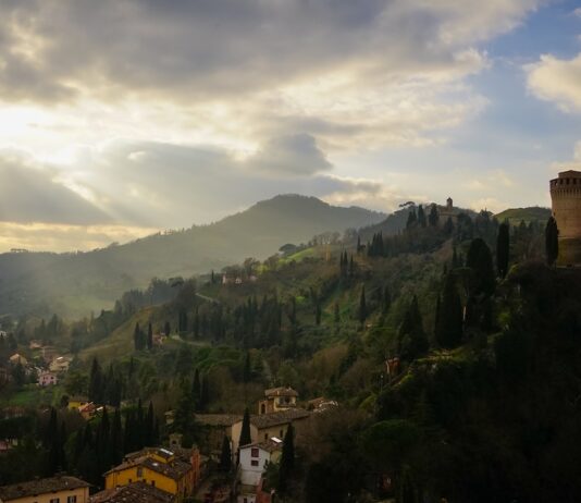 Frane a Casola Valsenio e a Brisighella: chiuse alcune strade