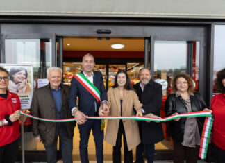 Ha inaugurato oggi tutta nuova la Coop di Cervia Mazzotti Carli