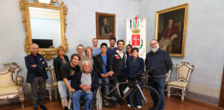 Lugo: la sindaca ha incontrato Andrea Pizzichillo, andato fino a Capo Nord in bicicletta