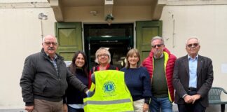 Nuova carrozzina basculante per la CRA Baccarini donata dal Lions Club Russi