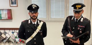 Ravenna si finge muta per truffare i clienti di un supermercato: denunciata insieme al complice