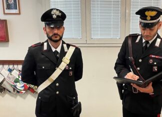 Ravenna si finge muta per truffare i clienti di un supermercato: denunciata insieme al complice