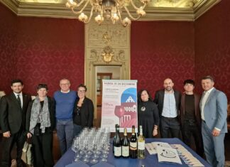 Il 18 ottobre le cantine del territorio si ritrovano in Piazza del Popolo per “Faenza in un bicchiere”