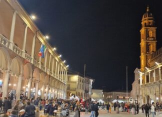 “Faenza in un Bicchiere” 2025: record di pacchetti venduti e una Piazza gremita per la festa del vino romagnolo