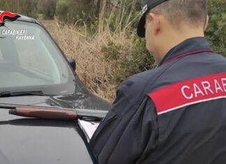 Spara accidentalmente verso un operaio. Carabinieri denunciano un cacciatore