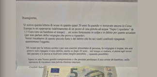 Dona 5 euro per ripagare un furto commesso 20 anni prima, quando era bambino: il post diventa virale