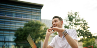 Come le Tradizioni Locali e gli Eventi Moderni Mantengono Viva l’Identità della Romagna