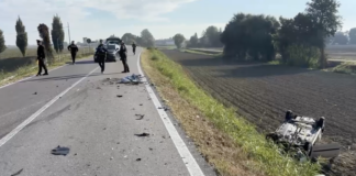 Ennesimo schianto nel ferrarese, tra due auto e un furgone. Muore 75enne della Bassa Romagna