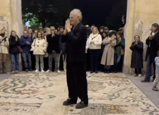 Una raccolta firme per mantenere il mosaico sotto Porta Adriana