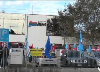 Presidio Igiene Ambientale davanti alla sede Hera. “Rinnovo del contratto e migliori stipendi”