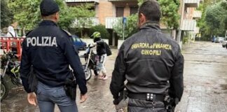 Scuole sotto controllo, blitz congiunto di Polizia e Guardia di Finanza