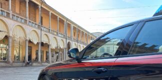 Rapina in centro a Faenza, arrestato in pochi minuti dai Carabinieri
