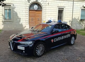 Bagnacavallo, dà in escandescenze davanti a un bar: 41enne arrestato dopo aver aggredito i Carabinieri