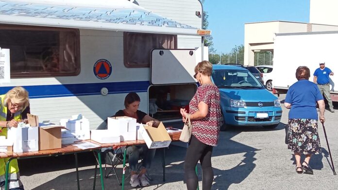 distribuzione buoni spesa Traversara