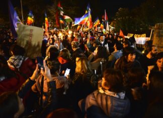 Ravenna, in migliaia alla fiaccolata per Gaza