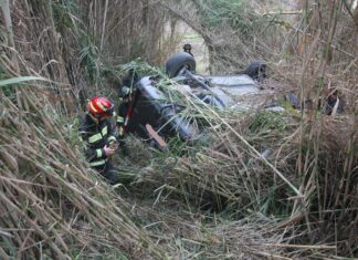 Grave tamponamento sulla Statale 16: donna in elicottero all’ospedale