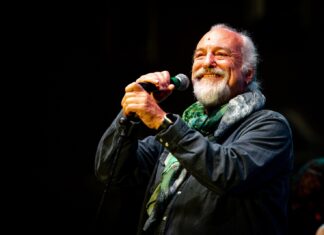 Eugenio Finardi al Teatro Socjale con il tour Tutto ‘75-’25 Acoustic Duo