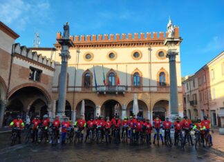 Fiab sui pedali contro la violenza sulle donne