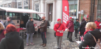La Cgil in piazza con il sindacato pensionati per protestare contro la manovra
