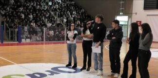 Valentina Pitzalis, sopravvissuta a un tentato femminicidio, incontra gli studenti del Ginanni