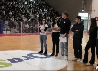 Valentina Pitzalis, sopravvissuta a un tentato femminicidio, incontra gli studenti del Ginanni