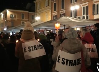 Sulle note di Ornella Vanoni, la fiaccolata contro la violenza sulle donne