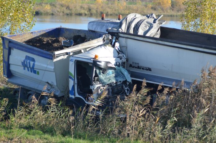 aeba74d4-bc4e-4778-9e59-a5264cb8caec