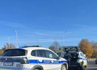 Ciclista investito alla rotatoria alle porte di Faenza