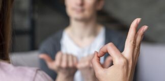 Associazione il Quadrifoglio: Corso Lingua dei Segni di 1° Livello in Presenza a Ravenna