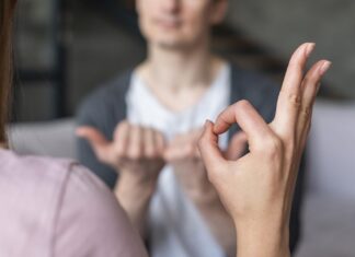 Associazione il Quadrifoglio: Corso Lingua dei Segni di 1° Livello in Presenza a Ravenna